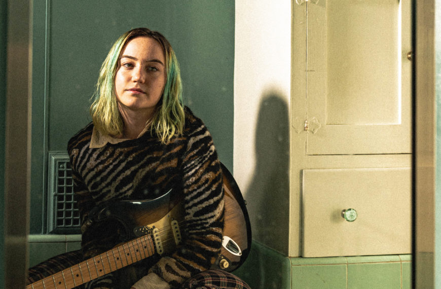 Annika Bennett finds a whole new world in “Universe”