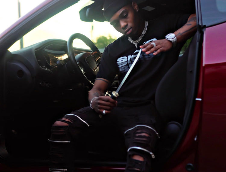 Get to know independent artist Braveaux
