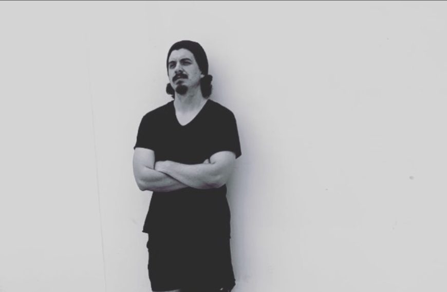 Listen to LA wordsmith Vincent Manzullo’s impressive LP ‘2 Realities’