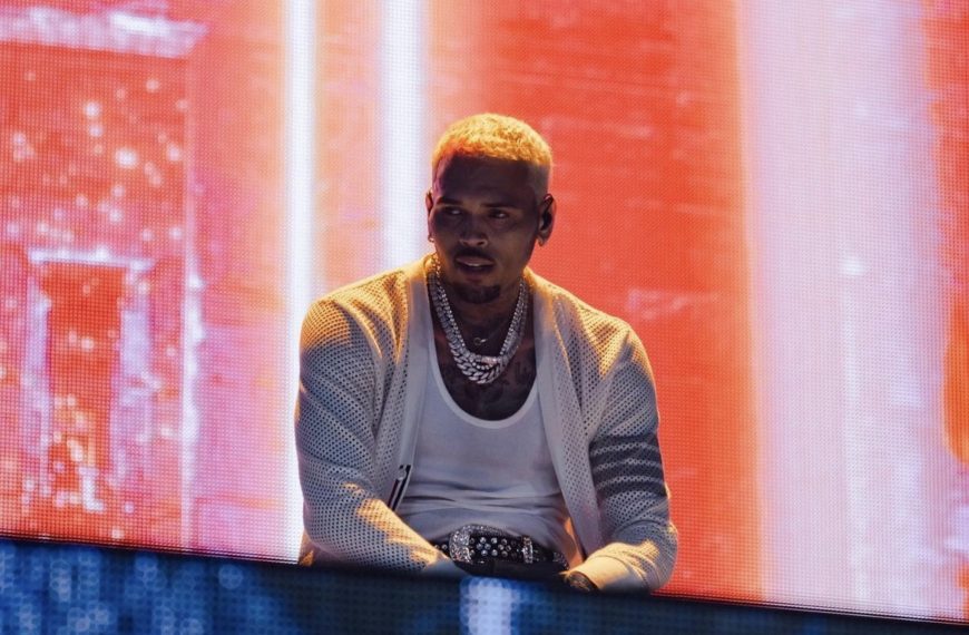 Chris Brown defends viral VIP meet-and-greet packages