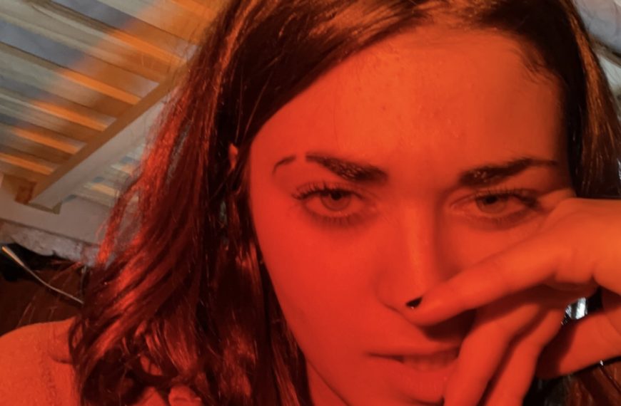 E!ena talks inspiration behind new single “cognitive dissonance”