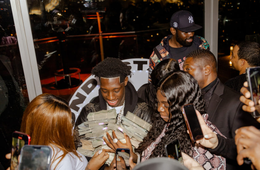 Mel Carter signs 2Rare for $800k on the spot