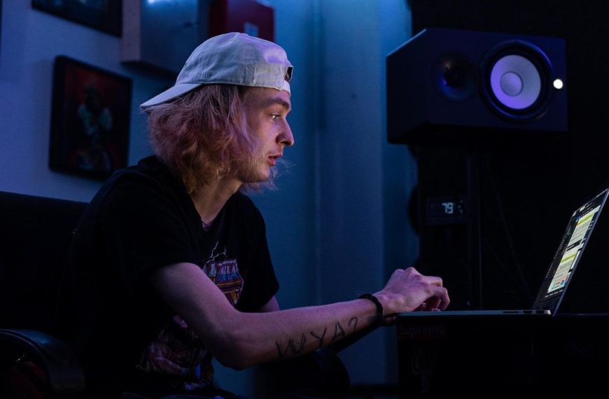 Reef WYA? aims to heat up Denver with his fiery energy on his latest single “COBAIN”
