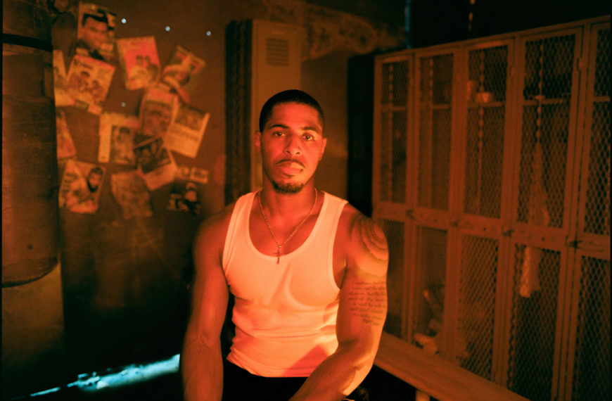 Khamari shares cover of Solange’s “Cranes In The Sky”